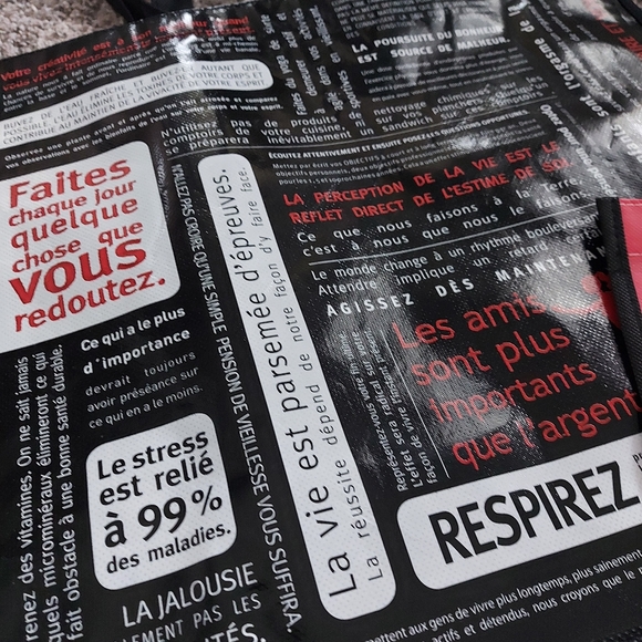 Lululemon shopping tote bag. French Quotes. BNWOT - Picture 3 of 5